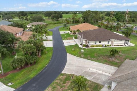 Купить таунхаус в Лихай-Эйкерс, Флорида 3 спальни, № 1977272 - фото 26