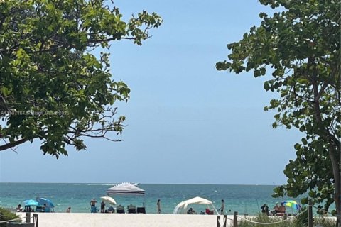 Condominio en alquiler en Miami Beach, Florida, 1 dormitorio, 110.55 m2 № 1865471 - foto 6