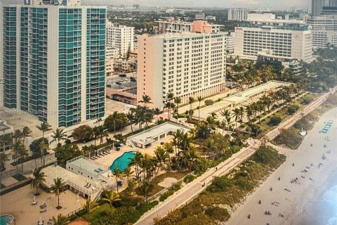 Condominio en alquiler en Miami Beach, Florida, 1 dormitorio, 110.55 m2 № 1865471 - foto 2
