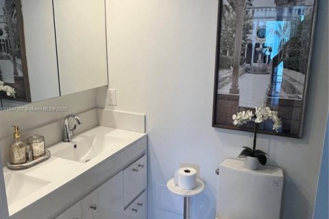Condominio en alquiler en Miami Beach, Florida, 1 dormitorio, 110.55 m2 № 1865471 - foto 17
