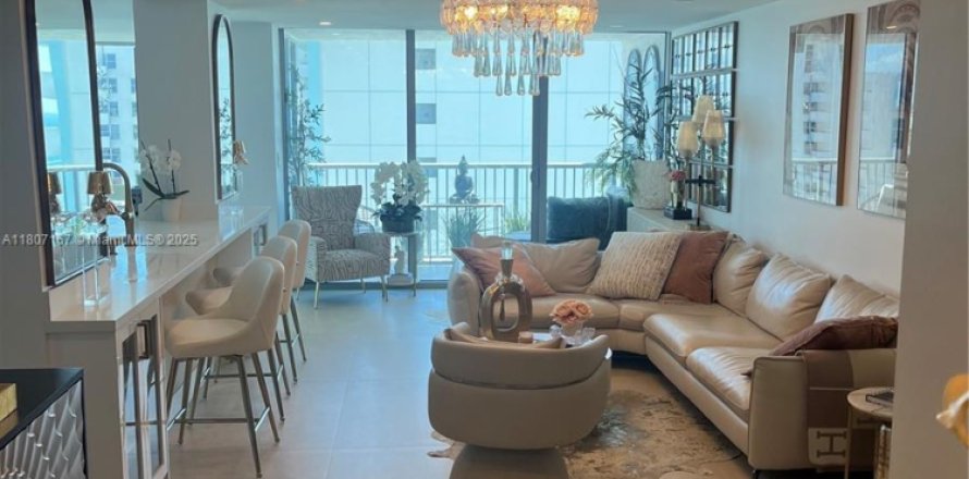 Condominio en Miami Beach, Florida, 1 dormitorio  № 1865471