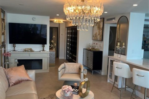 Condominio en alquiler en Miami Beach, Florida, 1 dormitorio, 110.55 m2 № 1865471 - foto 11