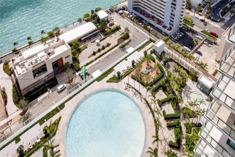 Condo in Miami, Florida, 2 bedrooms  № 1953227 - photo 26