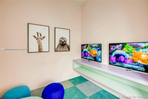 Condo in Miami, Florida, 2 bedrooms  № 1953227 - photo 20