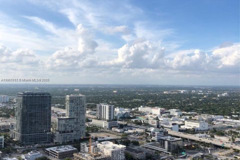 Condo in Miami, Florida, 2 bedrooms  № 1953227 - photo 18