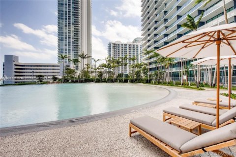 Condo in Miami, Florida, 2 bedrooms  № 1953227 - photo 30