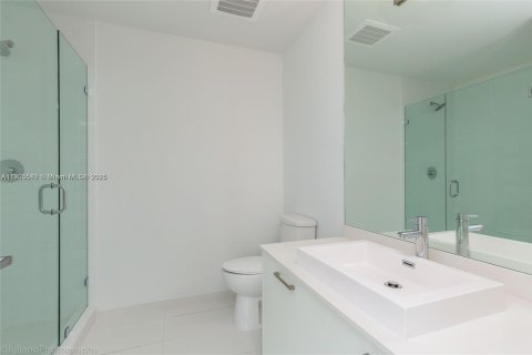 Condo in Miami, Florida, 1 bedroom  № 1954758 - photo 9
