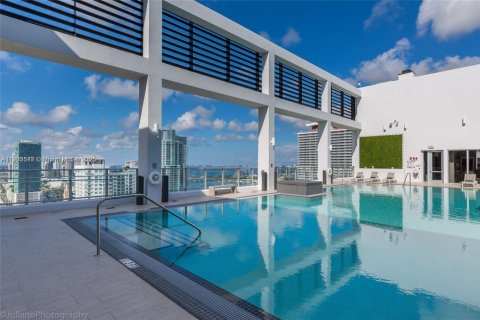 Condo in Miami, Florida, 1 bedroom  № 1954758 - photo 10