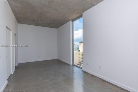 Condo in Miami, Florida, 1 bedroom  № 1954758 - photo 7