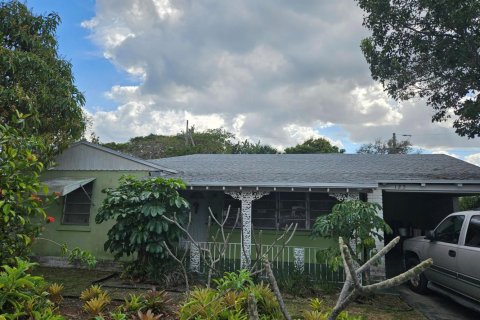 Casa en venta en Riviera Beach, Florida, 2 dormitorios, 86.77 m2 № 990366 - foto 1