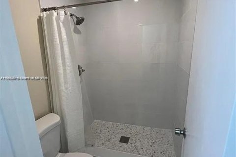 House in Coconut Creek, Florida 2 bedrooms, 137.87 sq.m. № 1857214 - photo 21