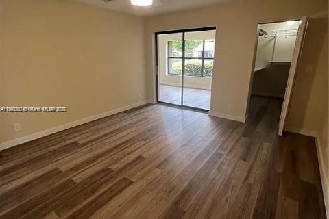 House in Coconut Creek, Florida 2 bedrooms, 137.87 sq.m. № 1857214 - photo 20