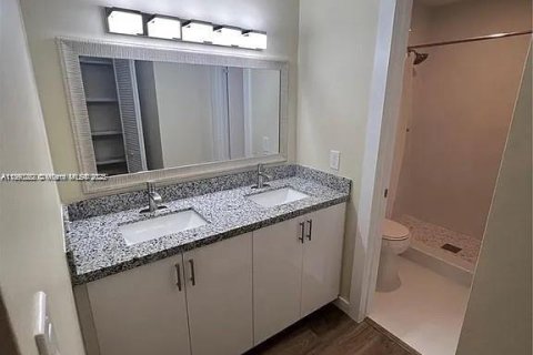 House in Coconut Creek, Florida 2 bedrooms, 137.87 sq.m. № 1857214 - photo 22