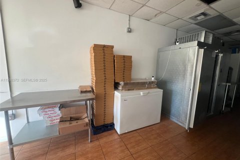 Immobilier commercial à vendre à North Miami Beach, Floride № 1994496 - photo 10