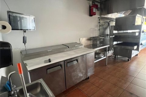 Immobilier commercial à vendre à North Miami Beach, Floride № 1994496 - photo 7