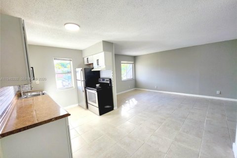 Villa ou maison à Pompano Beach, Floride 1 chambre, 387.87 m2 № 1997379