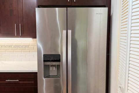 Condominio en venta en West Palm Beach, Florida, 2 dormitorios, 103.59 m2 № 2005995 - foto 3