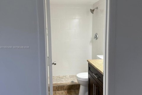 Condominio en venta en West Palm Beach, Florida, 2 dormitorios, 103.59 m2 № 2005995 - foto 12