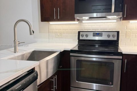 Condominio en venta en West Palm Beach, Florida, 2 dormitorios, 103.59 m2 № 2005995 - foto 20