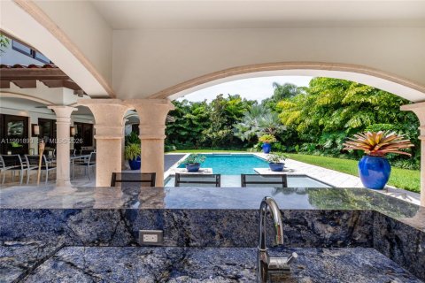 Casa en alquiler en Coral Gables, Florida, 5 dormitorios, 470.09 m2 № 2056635 - foto 24