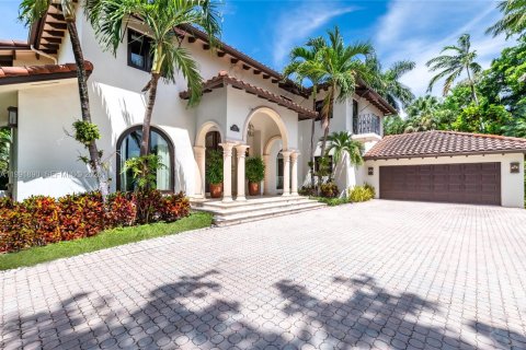 Casa en alquiler en Coral Gables, Florida, 5 dormitorios, 470.09 m2 № 2056635 - foto 28