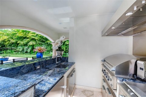 Casa en alquiler en Coral Gables, Florida, 5 dormitorios, 470.09 m2 № 2056635 - foto 25