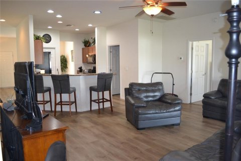 Casa en venta en Lakeland, Florida, 4 dormitorios, 190.91 m2 № 2324800 - foto 11