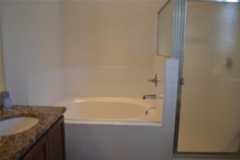 Casa en venta en Lakeland, Florida, 4 dormitorios, 190.91 m2 № 2324800 - foto 28