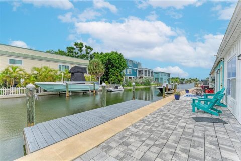 Condo in Longboat Key, Florida, 1 bedroom  № 2330387 - photo 30