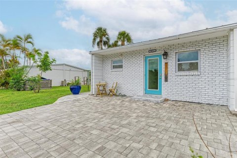 Condo in Longboat Key, Florida, 1 bedroom  № 2330387 - photo 2