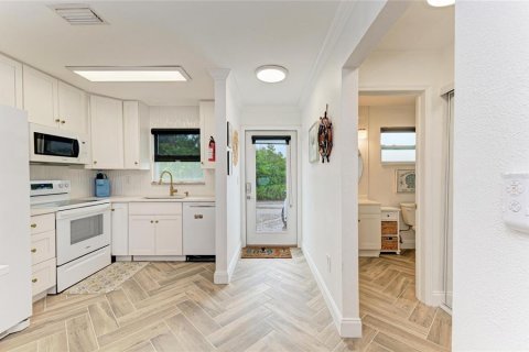 Condo in Longboat Key, Florida, 1 bedroom  № 2330387 - photo 7