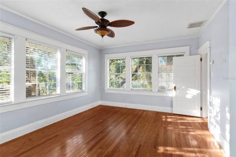 House in Tampa, Florida 3 bedrooms, 146.32 sq.m. № 1858289 - photo 30