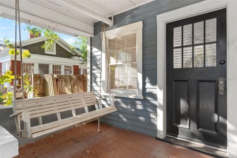 House in Tampa, Florida 3 bedrooms, 146.32 sq.m. № 1858289 - photo 7