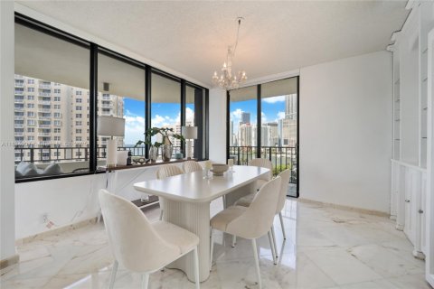 Condominio en venta en Miami, Florida, 2 dormitorios, 127.93 m2 № 1936937 - foto 4