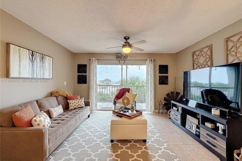 Condominio en Hialeah, Florida, 2 dormitorios  № 2044793