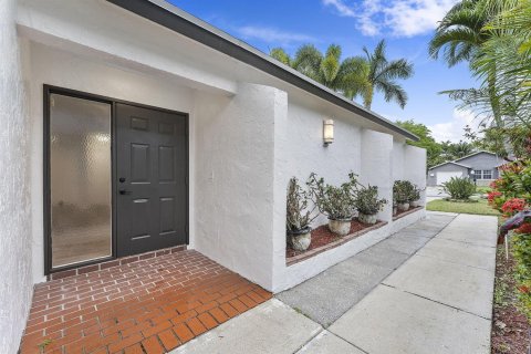 Casa en alquiler en Boca Raton, Florida, 3 dormitorios, 166.95 m2 № 2085770 - foto 3