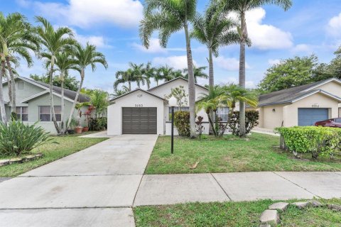 Casa en alquiler en Boca Raton, Florida, 3 dormitorios, 166.95 m2 № 2085770 - foto 2