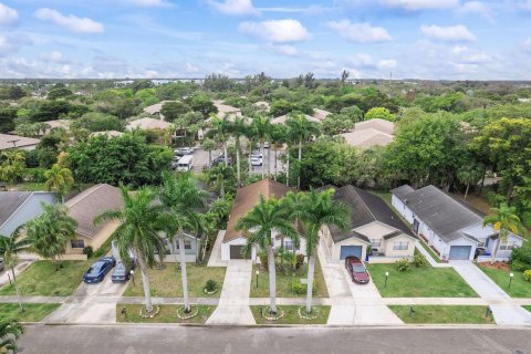 Casa en alquiler en Boca Raton, Florida, 3 dormitorios, 166.95 m2 № 2085770 - foto 29