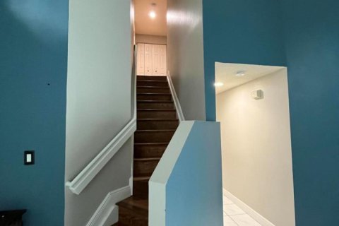 Villa ou maison à vendre à Pembroke Pines, Floride: 4 chambres, 214.79 m2 № 2083944 - photo 13