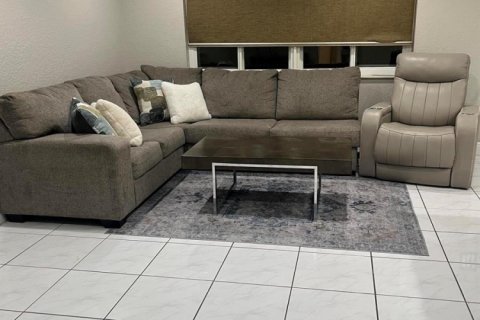 Villa ou maison à vendre à Pembroke Pines, Floride: 4 chambres, 214.79 m2 № 2083944 - photo 6