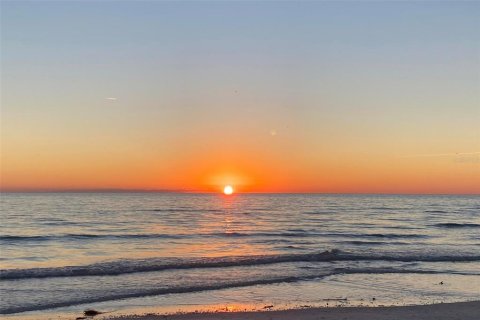 Casa en venta en Sarasota, Florida, 4 dormitorios, 269.7 m2 № 1780723 - foto 8