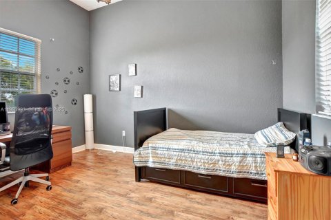 Townhouse in Pembroke Pines, Florida 3 bedrooms, 215.53 sq.m. № 1992792 - photo 28