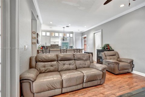 Townhouse in Pembroke Pines, Florida 3 bedrooms, 215.53 sq.m. № 1992792 - photo 16