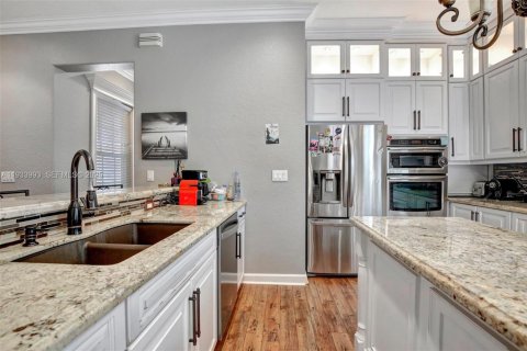 Townhouse in Pembroke Pines, Florida 3 bedrooms, 215.53 sq.m. № 1992792 - photo 19