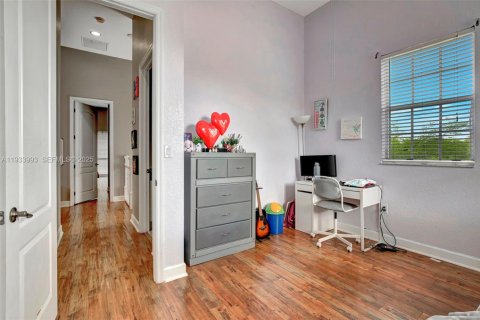 Townhouse in Pembroke Pines, Florida 3 bedrooms, 215.53 sq.m. № 1992792 - photo 27