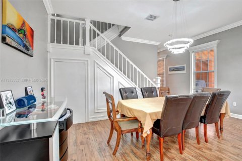 Townhouse in Pembroke Pines, Florida 3 bedrooms, 215.53 sq.m. № 1992792 - photo 10