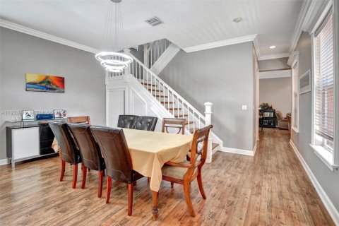 Townhouse in Pembroke Pines, Florida 3 bedrooms, 215.53 sq.m. № 1992792 - photo 11