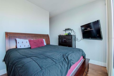 Condominio en alquiler en Tampa, Florida, 3 habitaciones, 56.3 m2 № 2429403 - foto 9