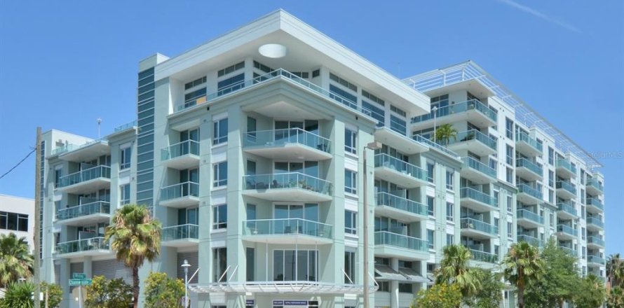 Condominio en Tampa, Florida, 3 habitaciones  № 2429403