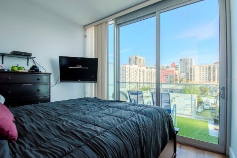 Condominio en alquiler en Tampa, Florida, 3 habitaciones, 56.3 m2 № 2429403 - foto 10
